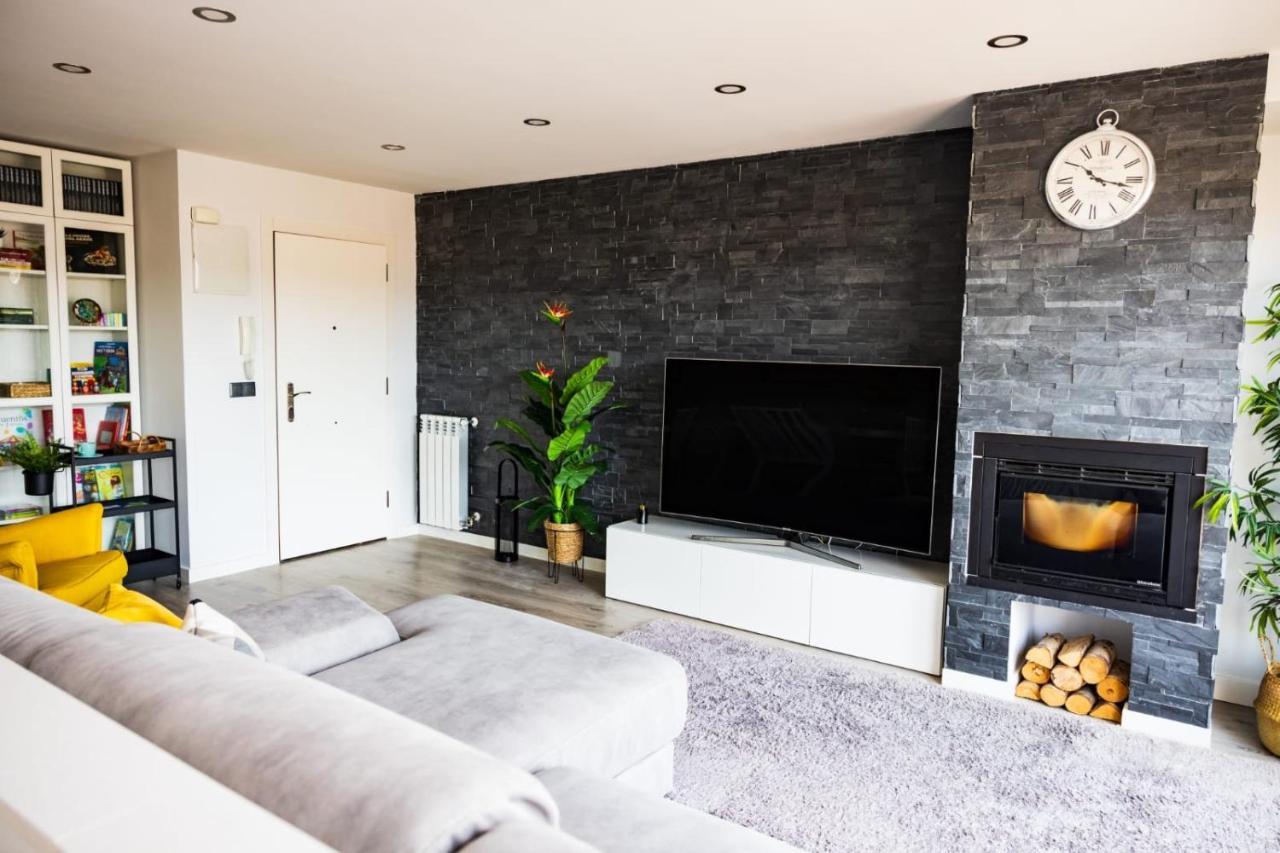 Ferienwohnung Lujoso Atico Entre 2 Playas Con Garaje, Terraza, Vistas Y Wifi Gijón Exterior foto